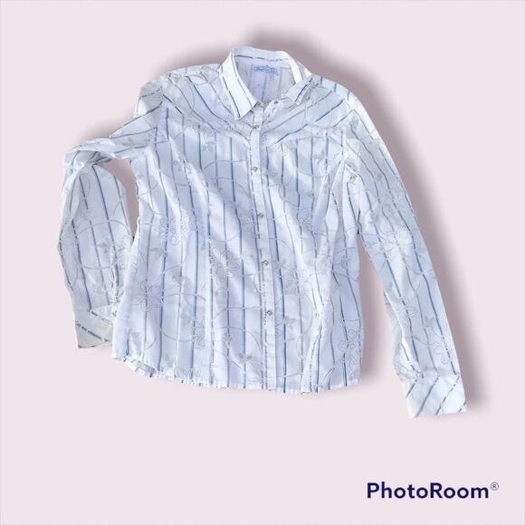 Adiktd western cowgirl button up shirt, size medium - Picture 2 of 5